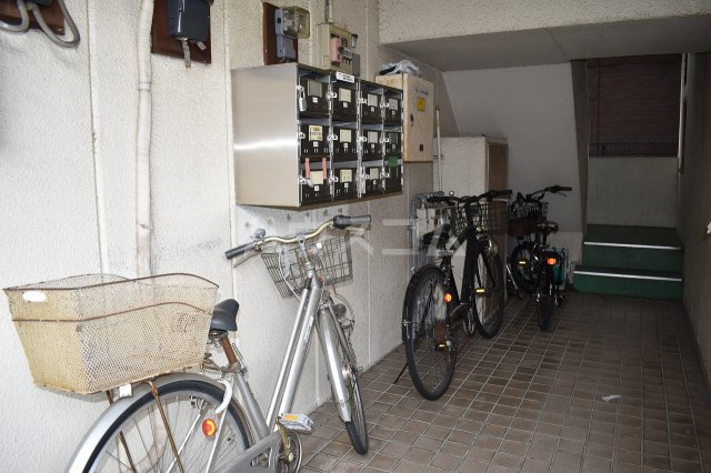 22/30 エントランス