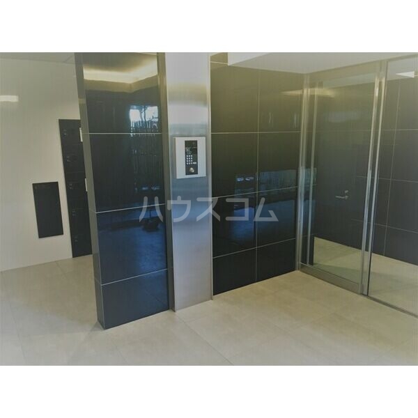 14/21 エントランス