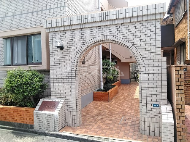 20/25 エントランス