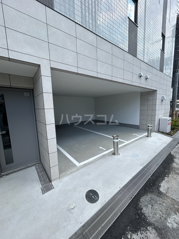 25/30 駐車場