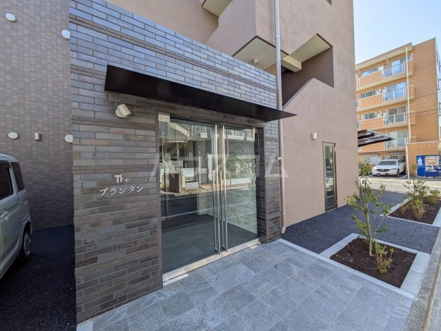 22/30 エントランス