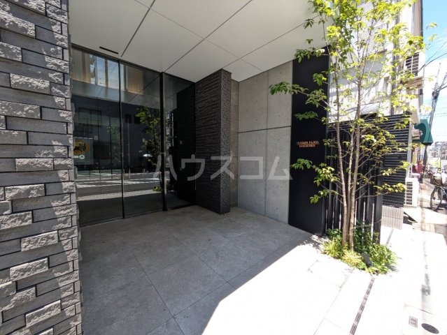 2/5 エントランス