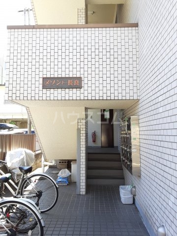 2/3 エントランス