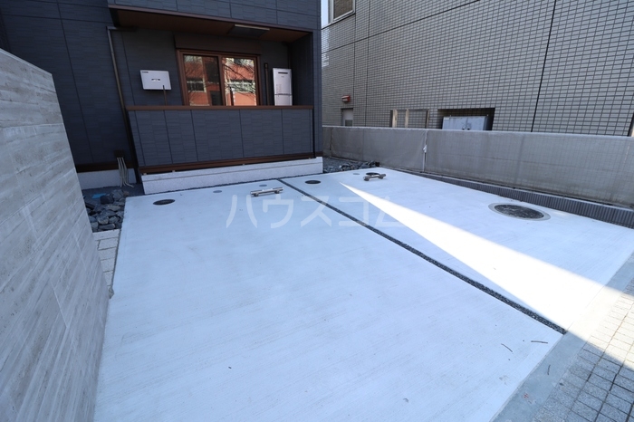 17/25 駐車場