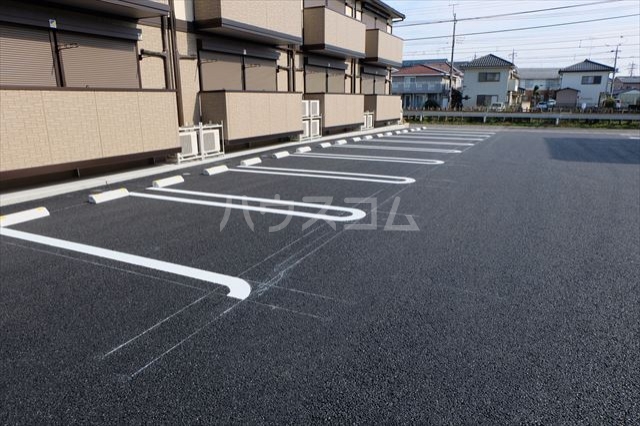 2/4 駐車場