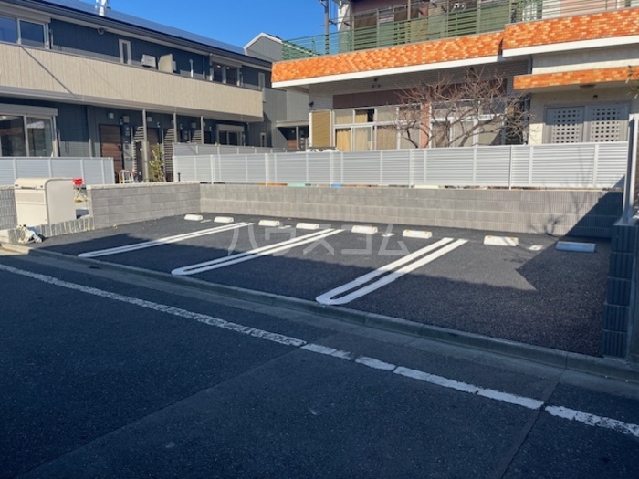 18/24 駐車場