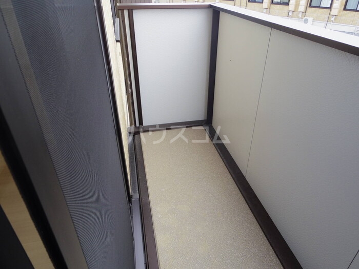 13/18 バルコニー