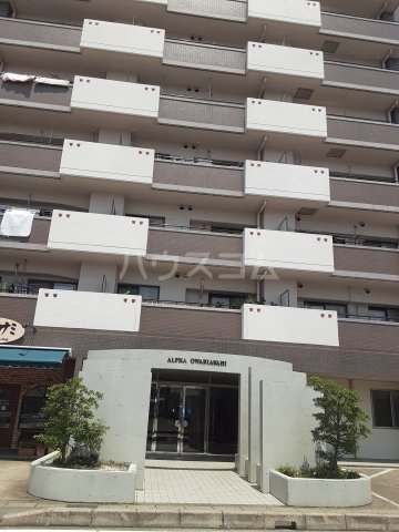 28/30 エントランス