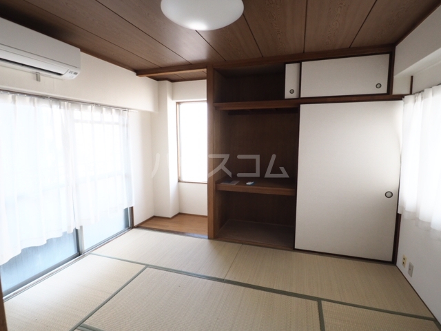 寝室