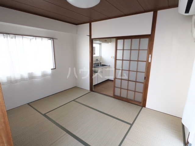 寝室