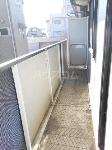 19/28 バルコニー