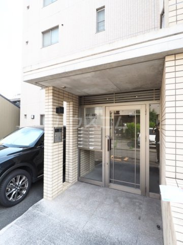 28/30 エントランス