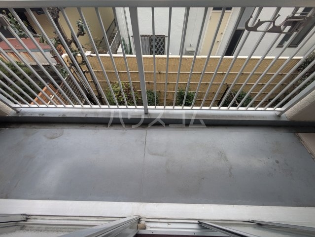 20/30 バルコニー