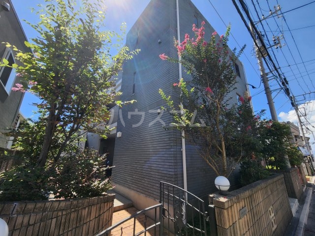 19/28 エントランス