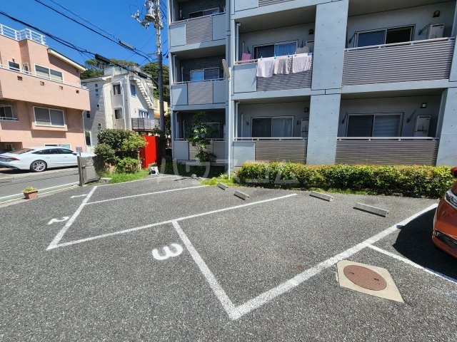 20/28 駐車場