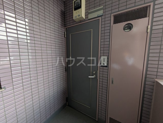 13/30 玄関