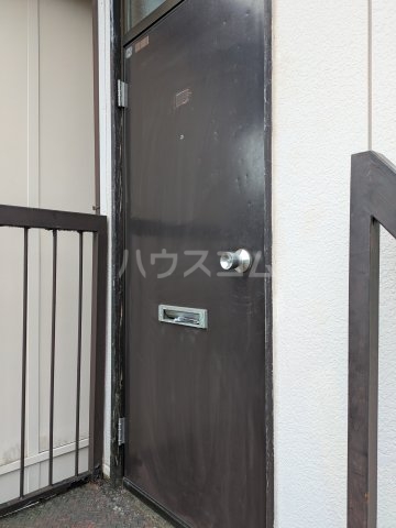 23/25 エントランス