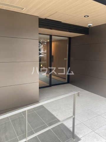 21/30 エントランス