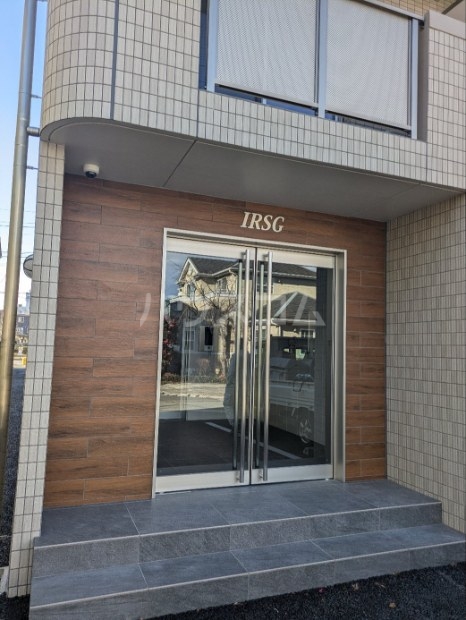 21/27 エントランス