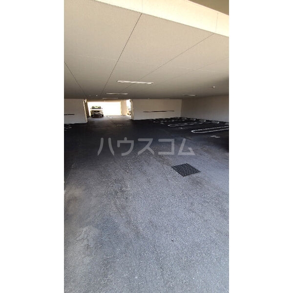 22/30 駐車場