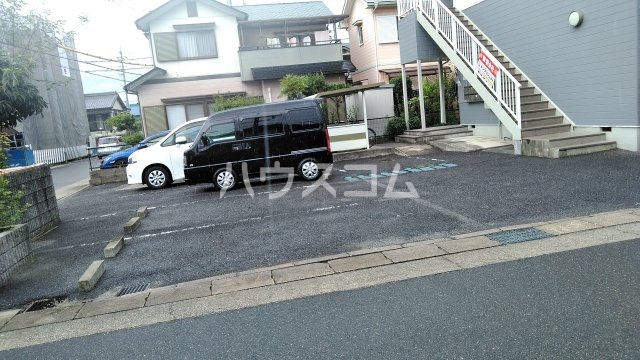 18/23 駐車場
