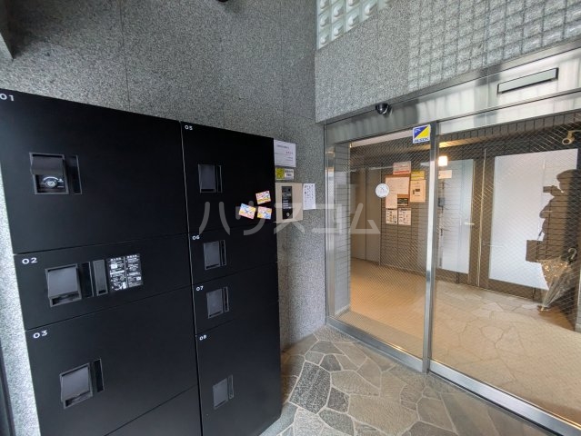 2/3 エントランス