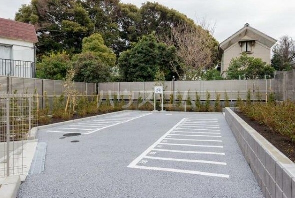 24/28 駐車場