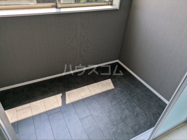 18/25 バルコニー