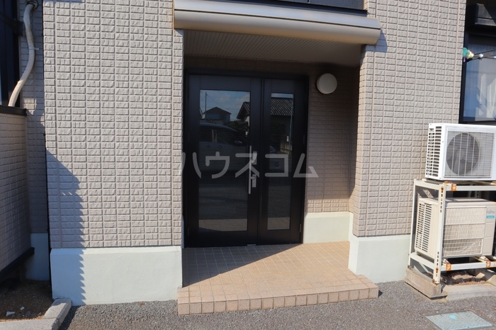 2/4 エントランス