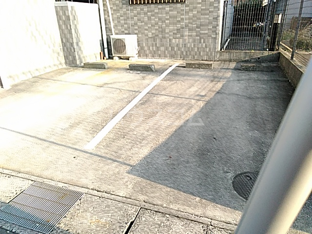 26/30 駐車場