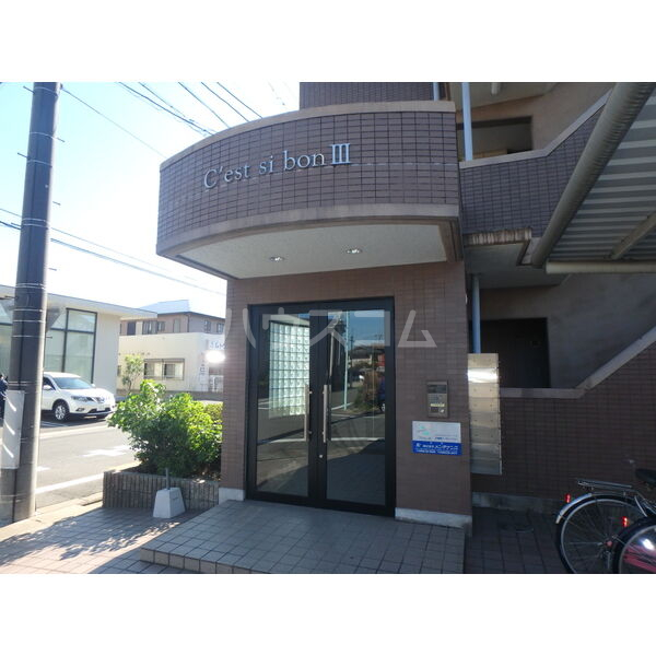 13/19 エントランス