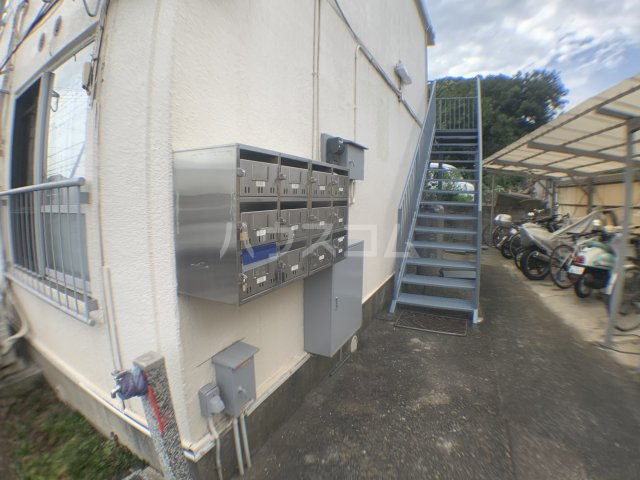 25/30 エントランス