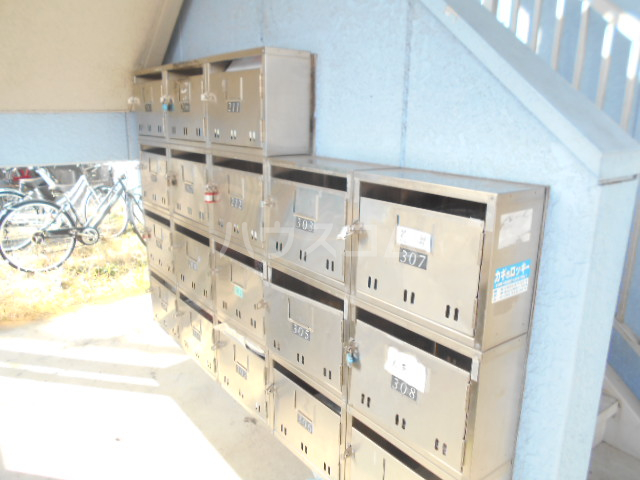 26/30 エントランス