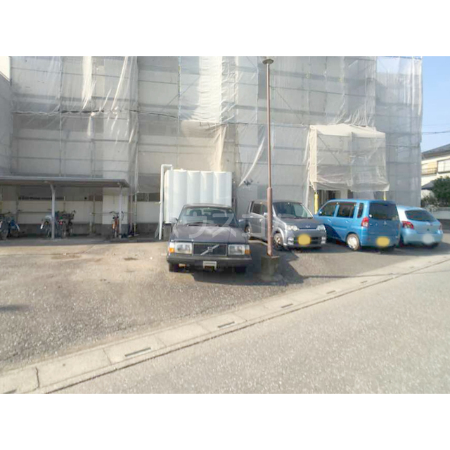 22/30 駐車場