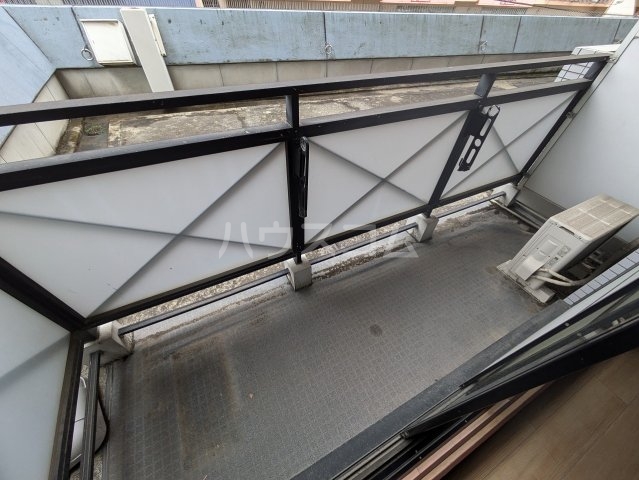 15/17 バルコニー