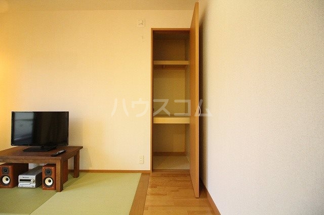 13/30 収納