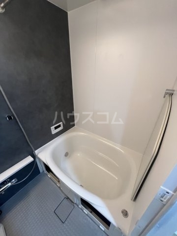 13/30 浴室