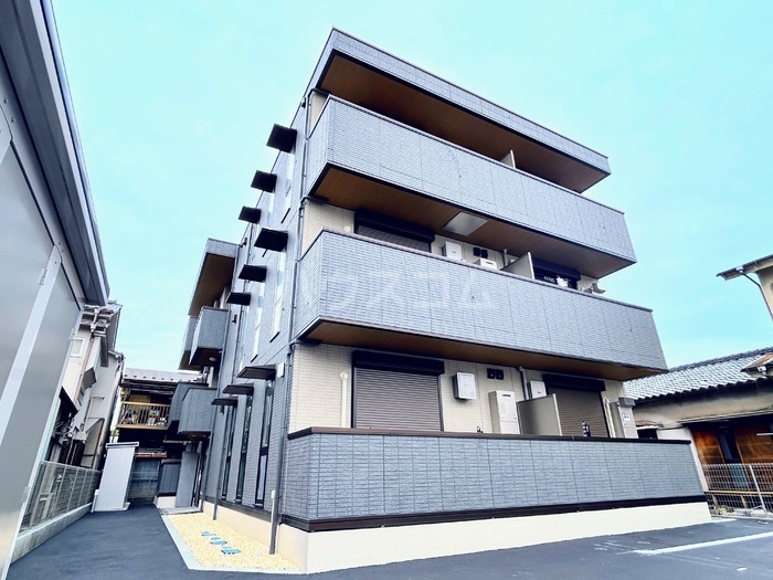 1/23 外観