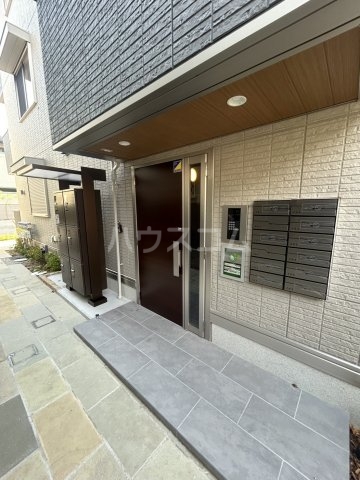 2/4 エントランス