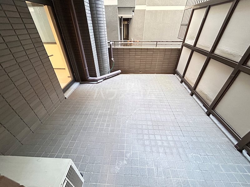 13/20 バルコニー