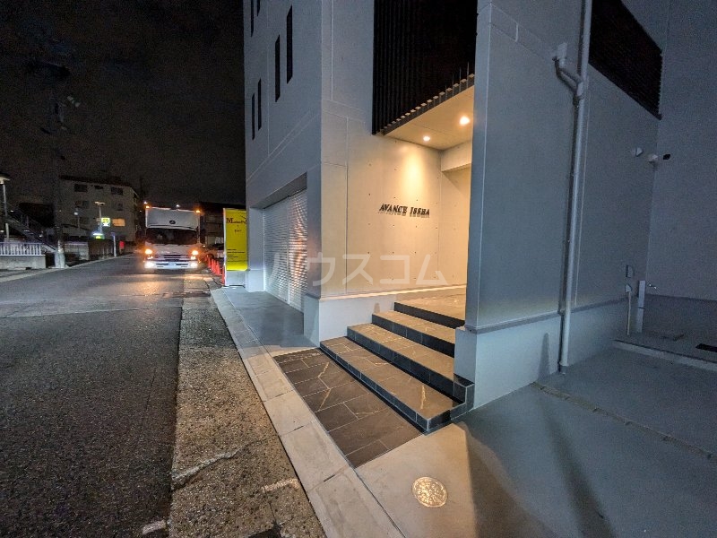 20/30 エントランス