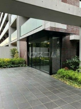 14/21 エントランス