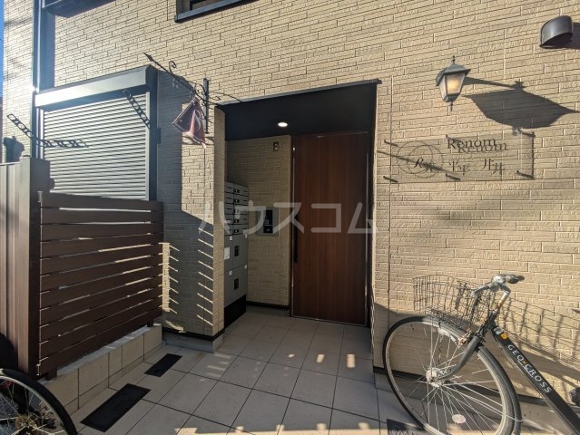 27/30 エントランス