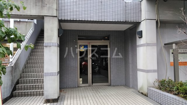 21/28 エントランス