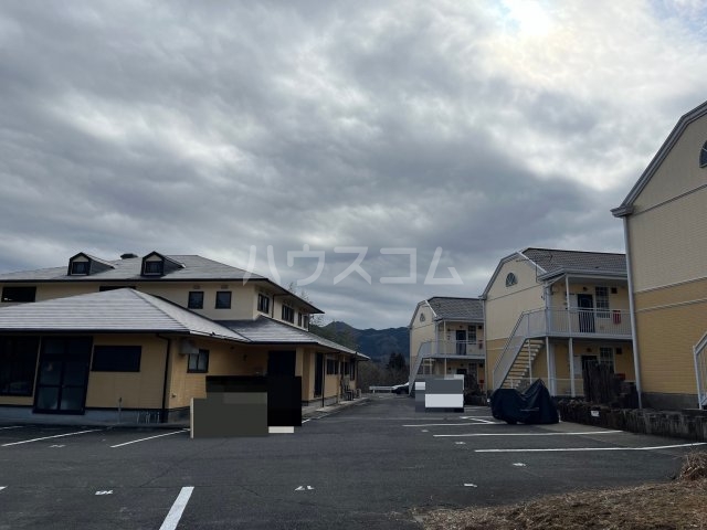 3/3 駐車場