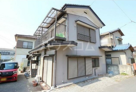 16/21 エントランス