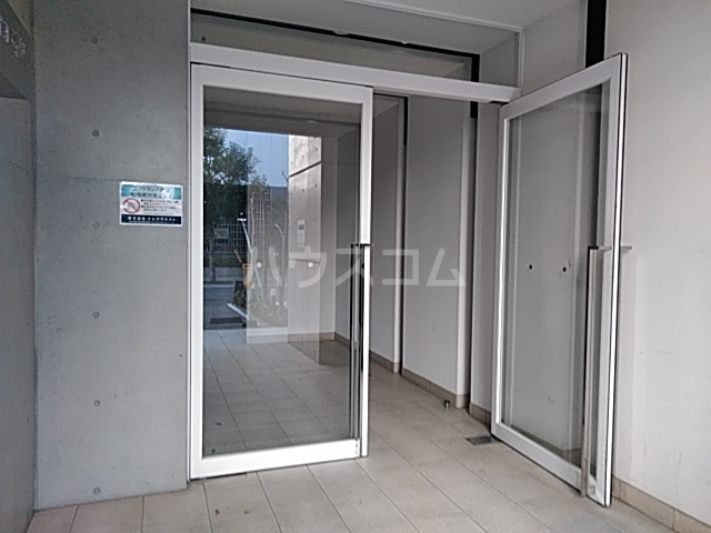 2/4 エントランス