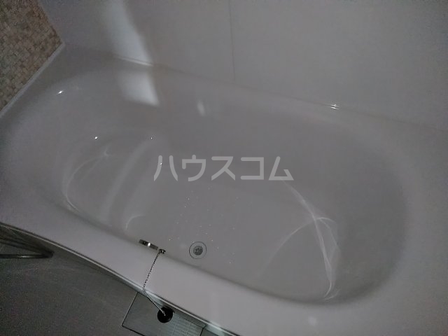 13/30 浴室