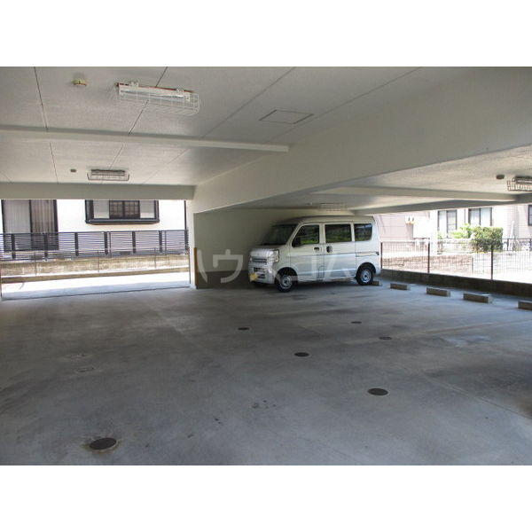 17/21 駐車場