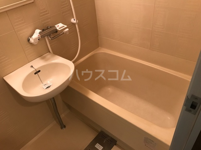 17/26 浴室